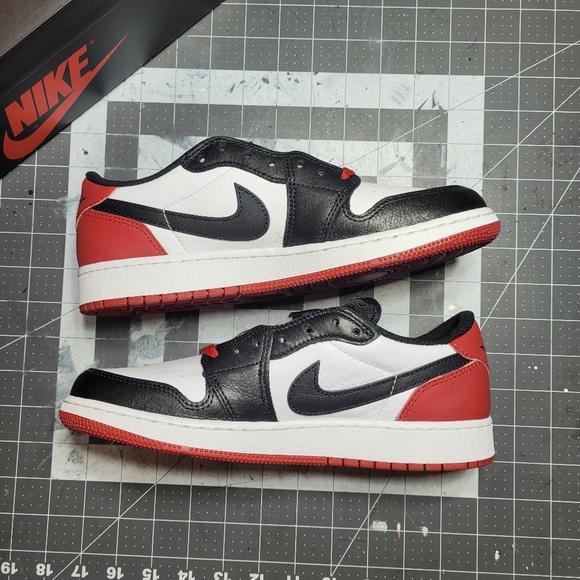 Nike Air Jordan 1 Low OG retro Size 7 youth - Picture 6 of 9